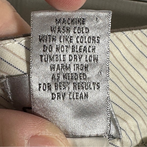 Chico's pants, size 1.5 (medium, 10) short brown pants, flowy - Picture 3 of 8